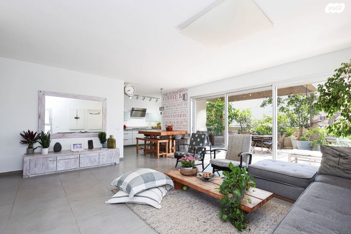 דופלקס, רעננה