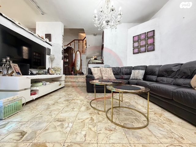 דו משפחתי, הכשרת היישוב, עפולה