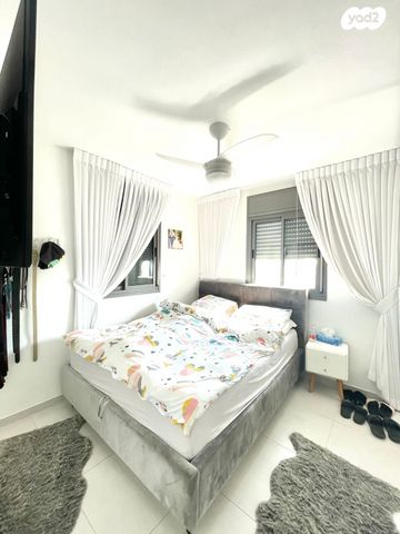 דירה, קלמן ביאלר, רחובות החדשה, רחובות