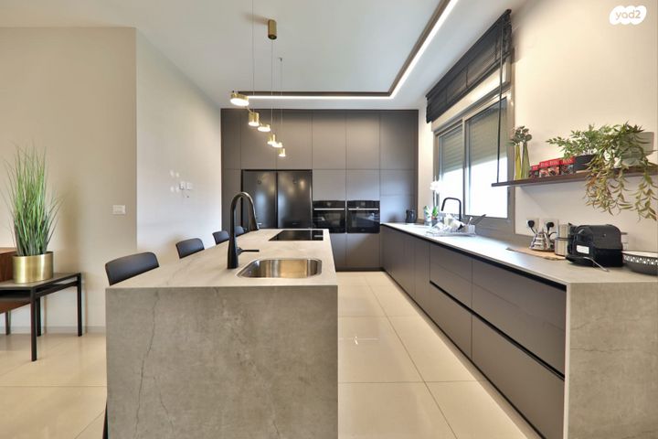 גג/ פנטהאוז, גבעת אלונים, קרית אתא