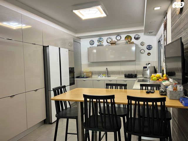 דירת גן, הסיפון, נאות רבין, יבנה