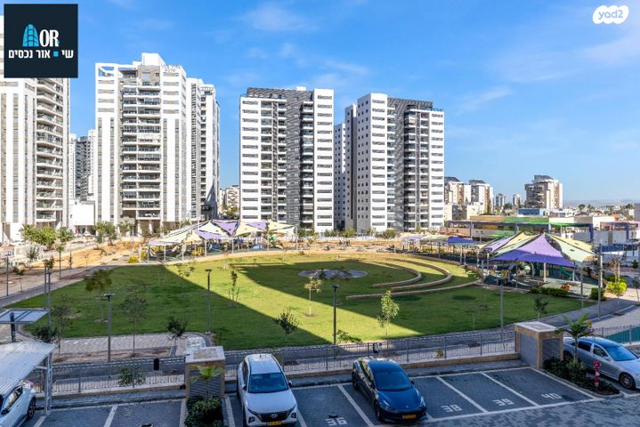 דירה, יעקב דורי, נאות שמיר, רמלה