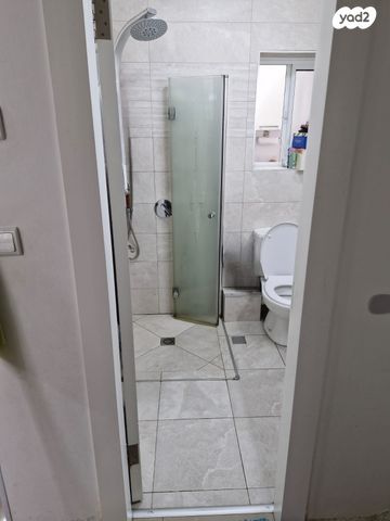 גג/ פנטהאוז, אהרון לובלין, גני אביב, לוד