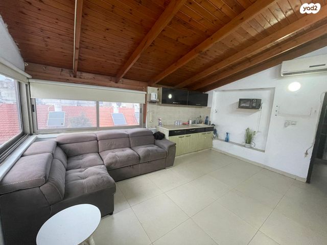 גג/ פנטהאוז, חיים ארלוזורוב 5, חסכון ג, לוד