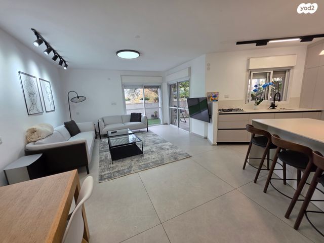 דירת גן, הנביאים, מודיעין מכבים רעות