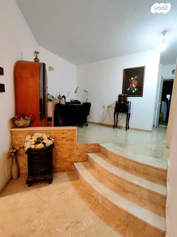 בית פרטי/ קוטג', יצחק ולבר 55, נאות לון, באר שבע