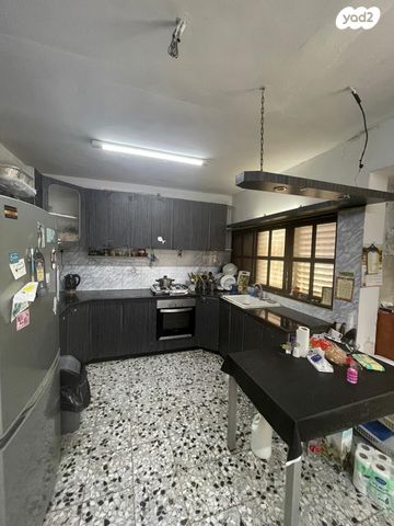 גג/ פנטהאוז, חיים ארלוזורוב 5, חסכון ג, לוד