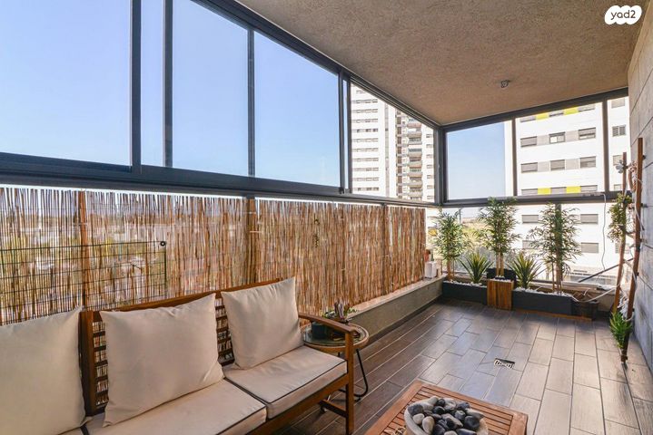 דירה, הר סיני, היובל, אור עקיבא