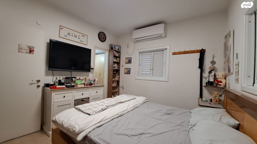 דירה, רמב"ם, ראשון לציון