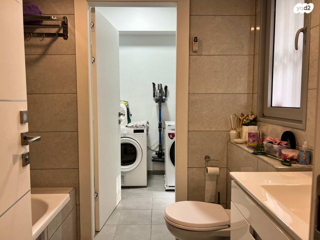 דירת גן, הסיפון, נאות רבין, יבנה