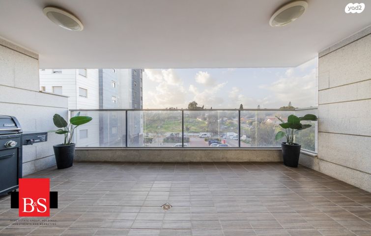 דירה, הרב שלמה מכלוף אורגד, כוכב הצפון, נתניה