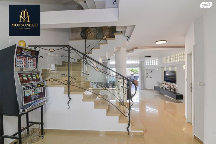 בית פרטי/ קוטג', סעדיה גאון, מגדל המים, קרית אונו