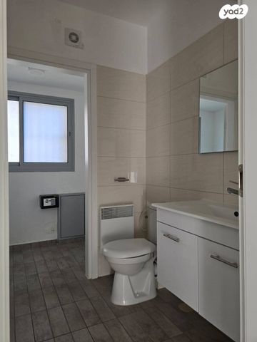 דירה, אדמונד סחייק, מלחה, מנחת, ירושלים