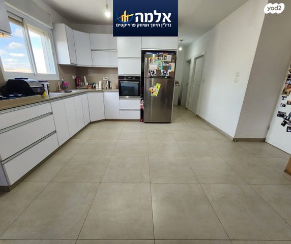 דירה, מצפה נבו, מצפה נבו, מעלה אדומים