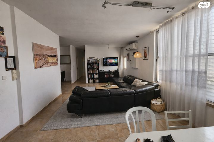 דירה, מרכז העיר, חדרה