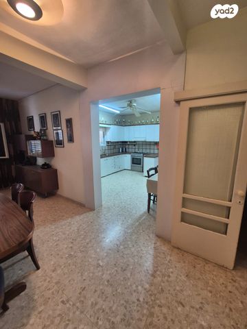 בית פרטי/ קוטג', נחמן סירקין, נאות גנים, נתניה