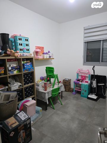 דירה, סא"ל עמנואל מורנו, השחר, דימונה