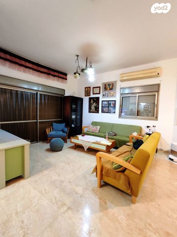 יצחק ולבר 55