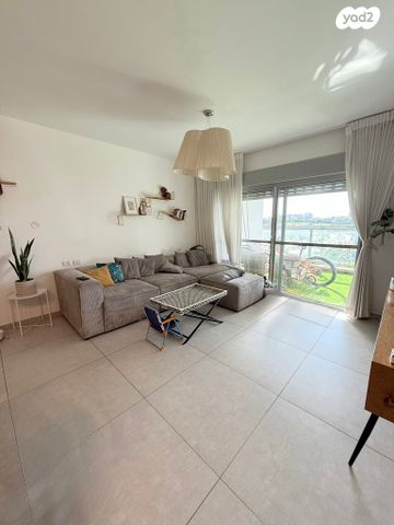 דירה, כפר יונה