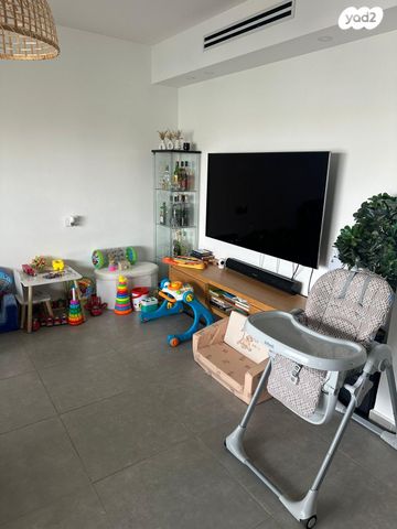 דירה, שלום דנינו, נתיבות מערב, נתיבות