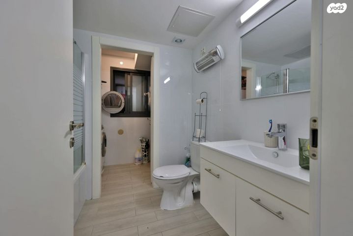 דירה, עפרה חזה, משכנות האומנים, קרית מוצקין