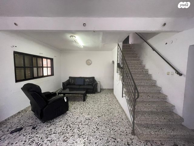 גג/ פנטהאוז, חיים ארלוזורוב 5, חסכון ג, לוד