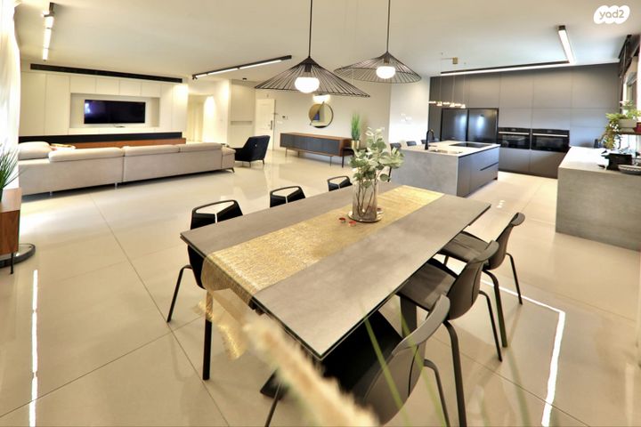 גבעת אלונים