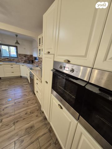 בית פרטי/ קוטג', חגי