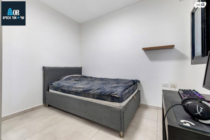 דירה, יעקב דורי, נאות שמיר, רמלה