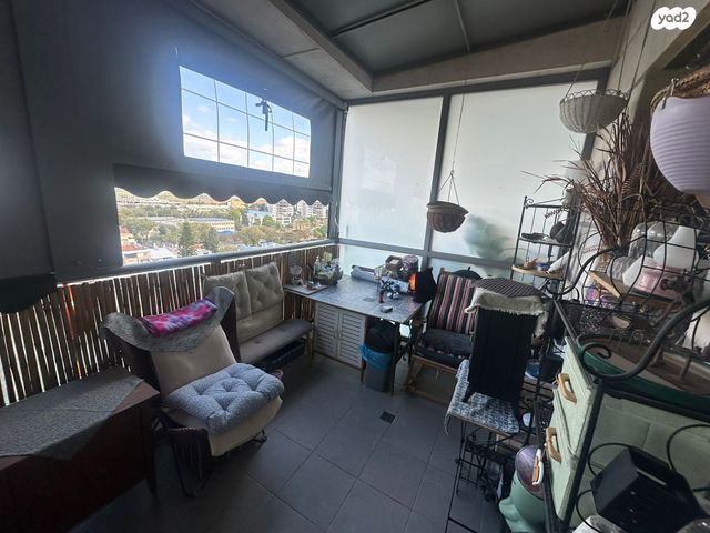 דירה, רמב"ם, ראשון לציון