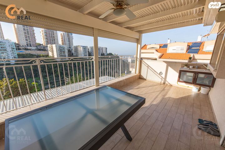 גג/ פנטהאוז, בת חן, רמת חן, חיפה