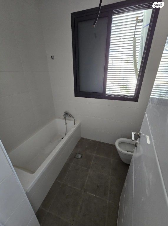 דירה, סוקולוב 18, רוטשילד עצמאות, בת ים