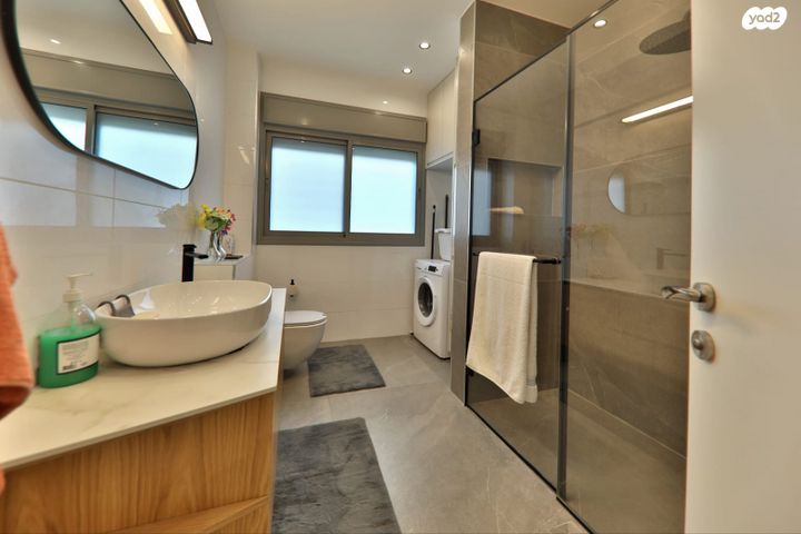 גג/ פנטהאוז, גבעת אלונים, קרית אתא