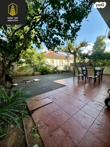 דו משפחתי, שובל, אלפי מנשה