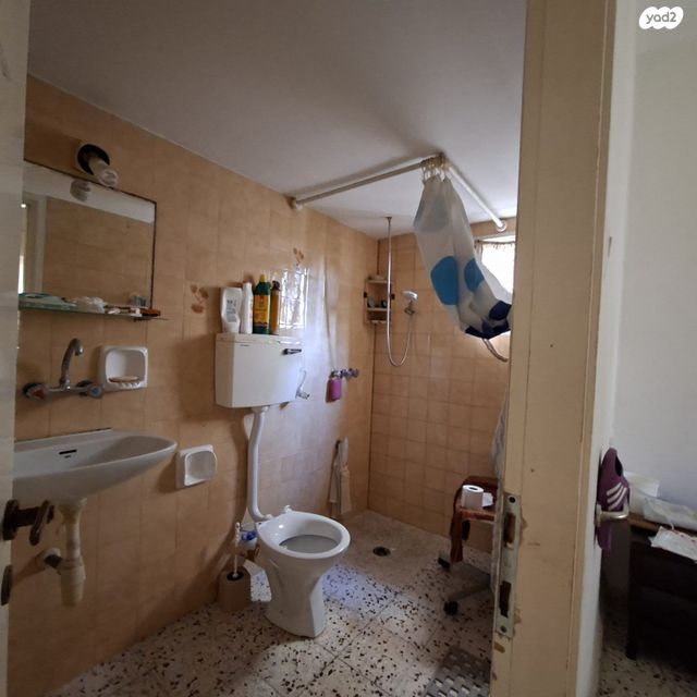 דירה, השקדים 9, מרכז העיר, סביניה, הוותיקה, קרית ביאליק