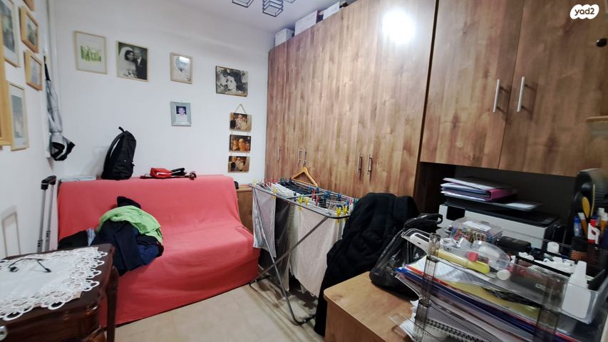 דירה, רמב"ם, ראשון לציון