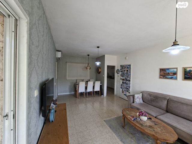 דירת גן, משואה, מודיעין מכבים רעות