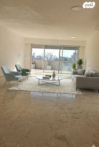 הגוש הגדול, רמת אביב החדשה, נופי ים