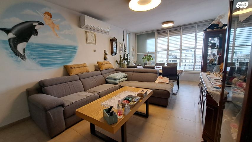 דירה, רמב"ם, ראשון לציון