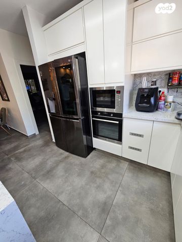 דו משפחתי, מבשרת ירושלים, מבשרת ציון