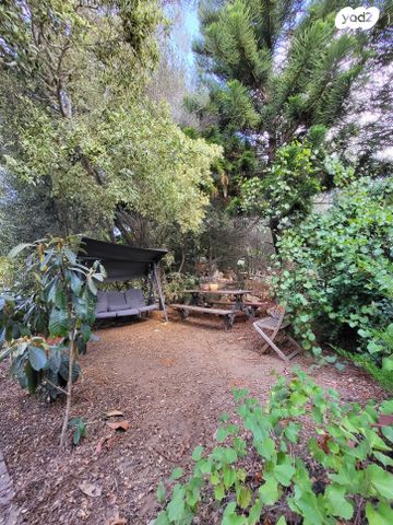 דו משפחתי, נווה הברון, זכרון יעקב