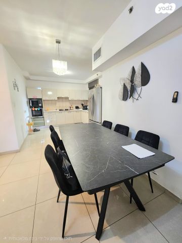 דירה, כפר סבא