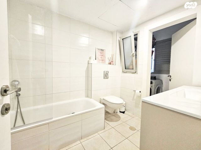 דירה, דובה ויצחק שיינפיין, כפר סבא הירוקה, כפר סבא