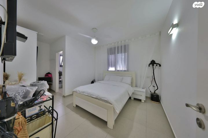 דירה, עפרה חזה, משכנות האומנים, קרית מוצקין