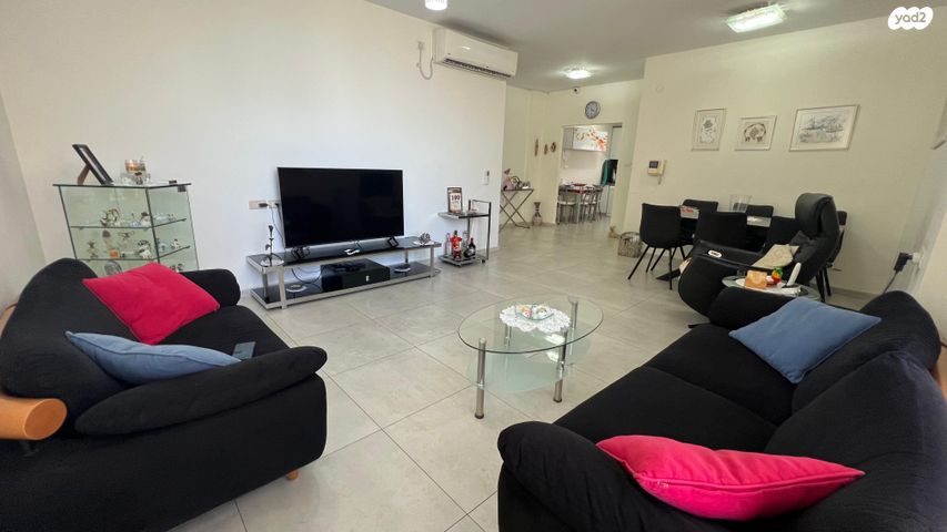 דירה, יהושע רבינוביץ 50, בן גוריון, חולון