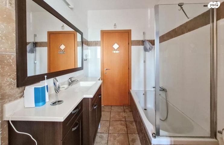 דירה, רעננה