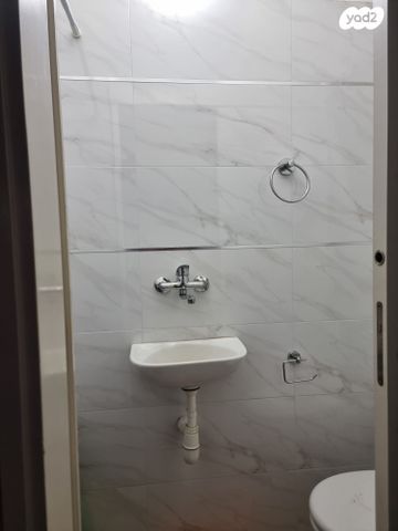 גג/ פנטהאוז, אהרון לובלין, גני אביב, לוד