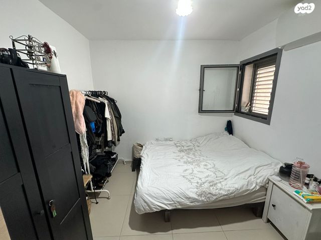 דירה, רמב"ם, ראשון לציון