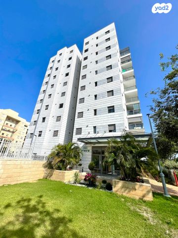 דירה, קלמן ביאלר, רחובות החדשה, רחובות