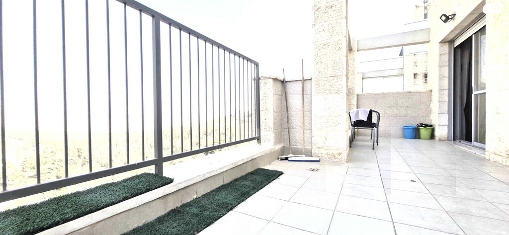 בית פרטי/ קוטג', אורי בן ארי, פסגת זאב, ירושלים